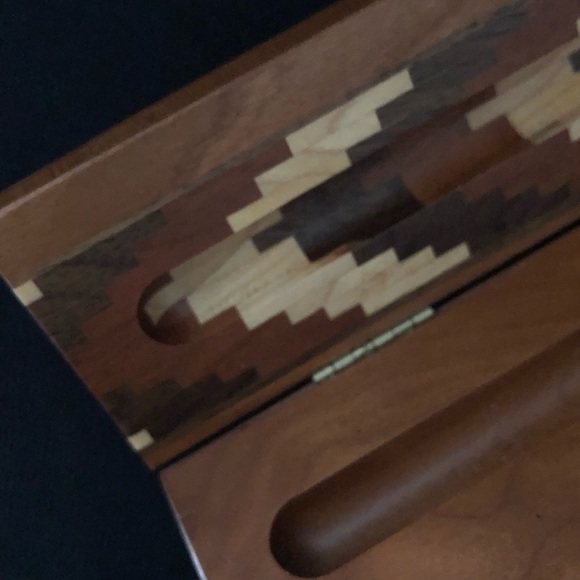 Wood Inlaid Hinged Fountain Pen Pencil Box - Picture 5 of 9